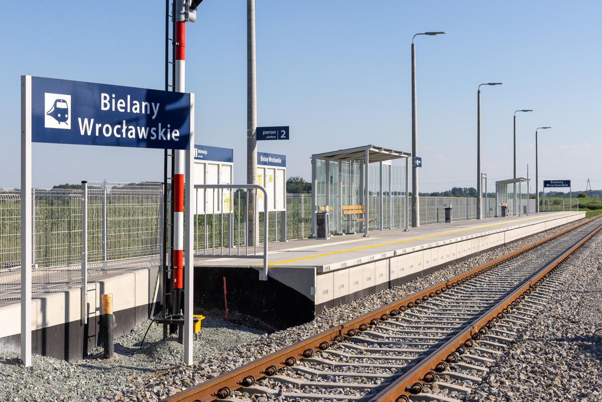 Realizacja - ścianki peronowe